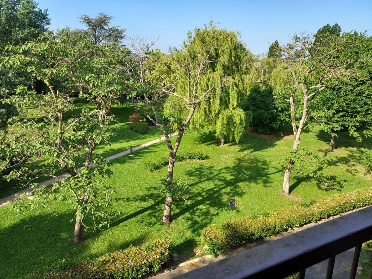 Les Jardins D'Atilly Villecresnes Екстериор снимка